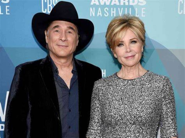 Before Lisa Hartman: Clint Black's Past Marriages