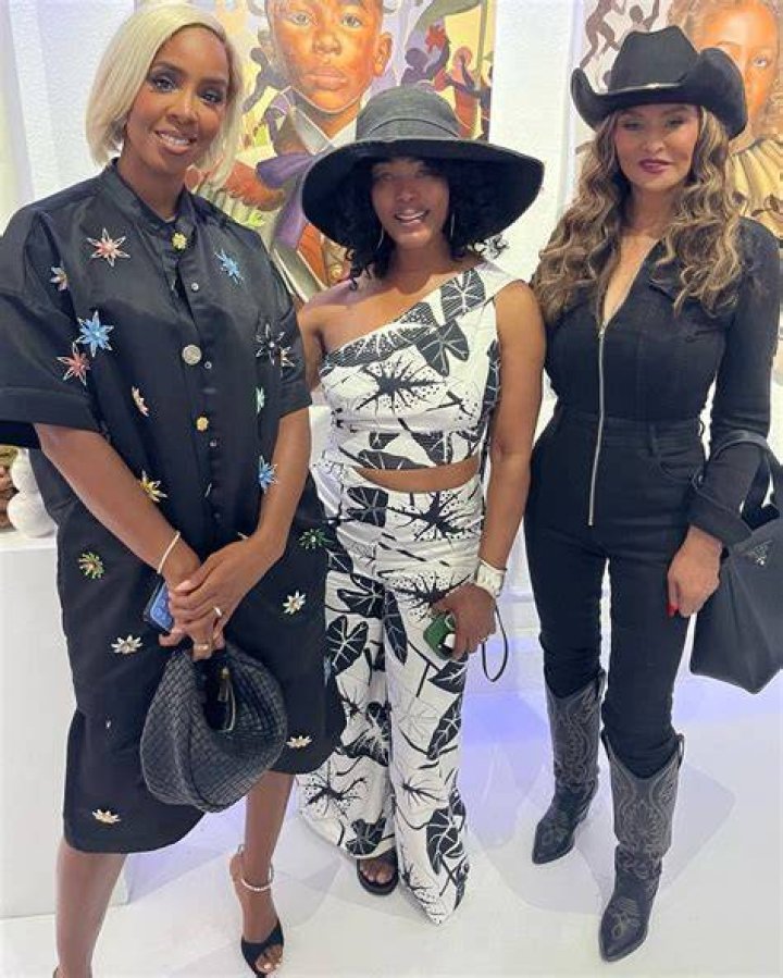 Get Inspired By Chiama Rowland's Style