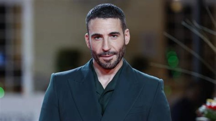 &iquest;Qui&eacute;n es Miguel &Aacute;ngel Silvestre, el actor que le coquete&oacute; en vivo a