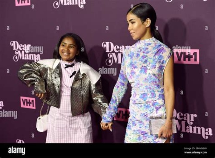 Jhen&eacute; Aiko And Her Daughter Namiko Love Are Two Peas In An Adorable Pod