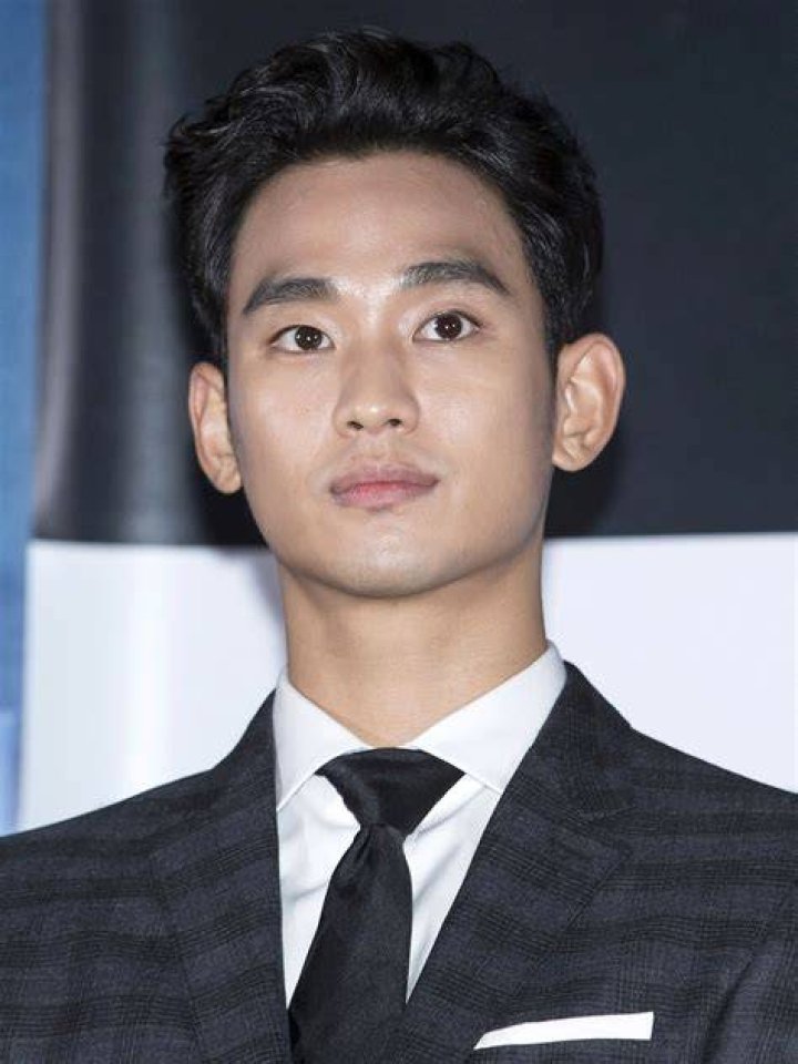 Kim Soo Hyun's Childhood: The Making Of A Superstar