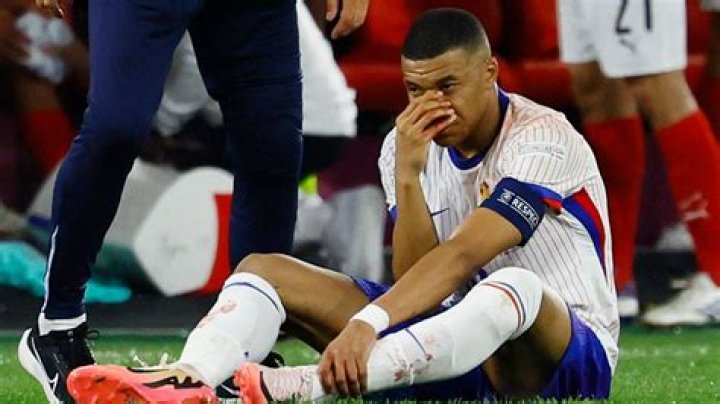 Kylian Mbapp&eacute; has ended his dating relationship with trans model In&eacute;s Rau