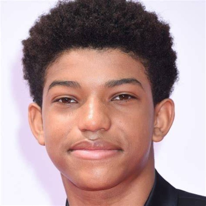 Lonnie Chavis (Activist) Bio, Age, Net Worth, Height, Siblings, Twins, TV