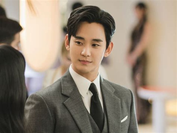 Meet Kim Soo Hyun's Beloved Wife A Glimpse Into Their Private Life