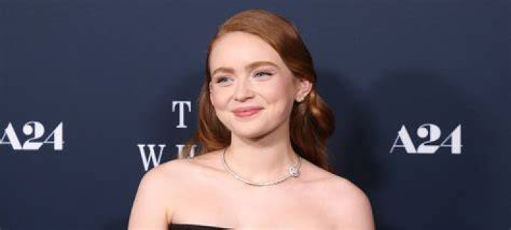 Sadie Sink habla sobre c&oacute;mo fue besar a Caleb McLaughlin en Stranger