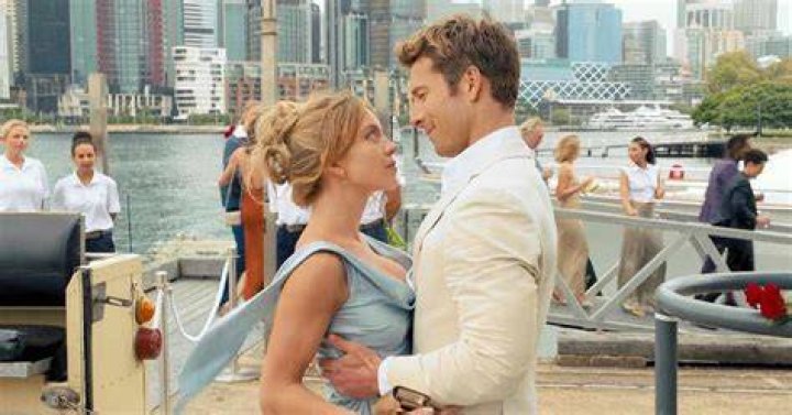 The Truth Behind Nikki And Noah's Off-Screen Romance