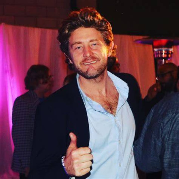 Who's Dating Jason Nash? - Complete Guide To His Love Life